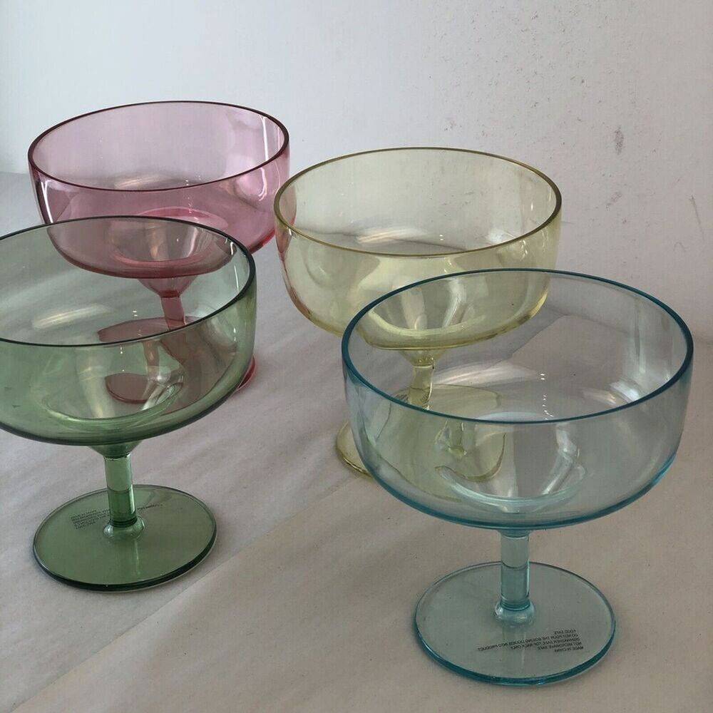 BUNDLE OF 4Plastic Cups New! 🍨🍸🥂 - Picture 6 of 9
